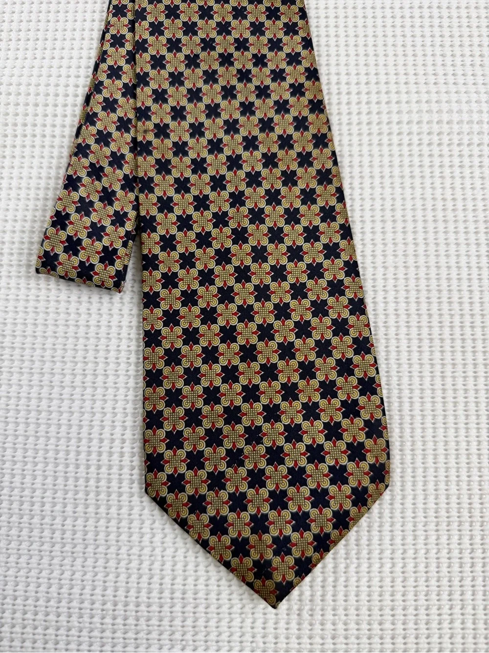 Rene Chagal Classic Navy Floral Necktie - Elegant Patterned Professional Tie